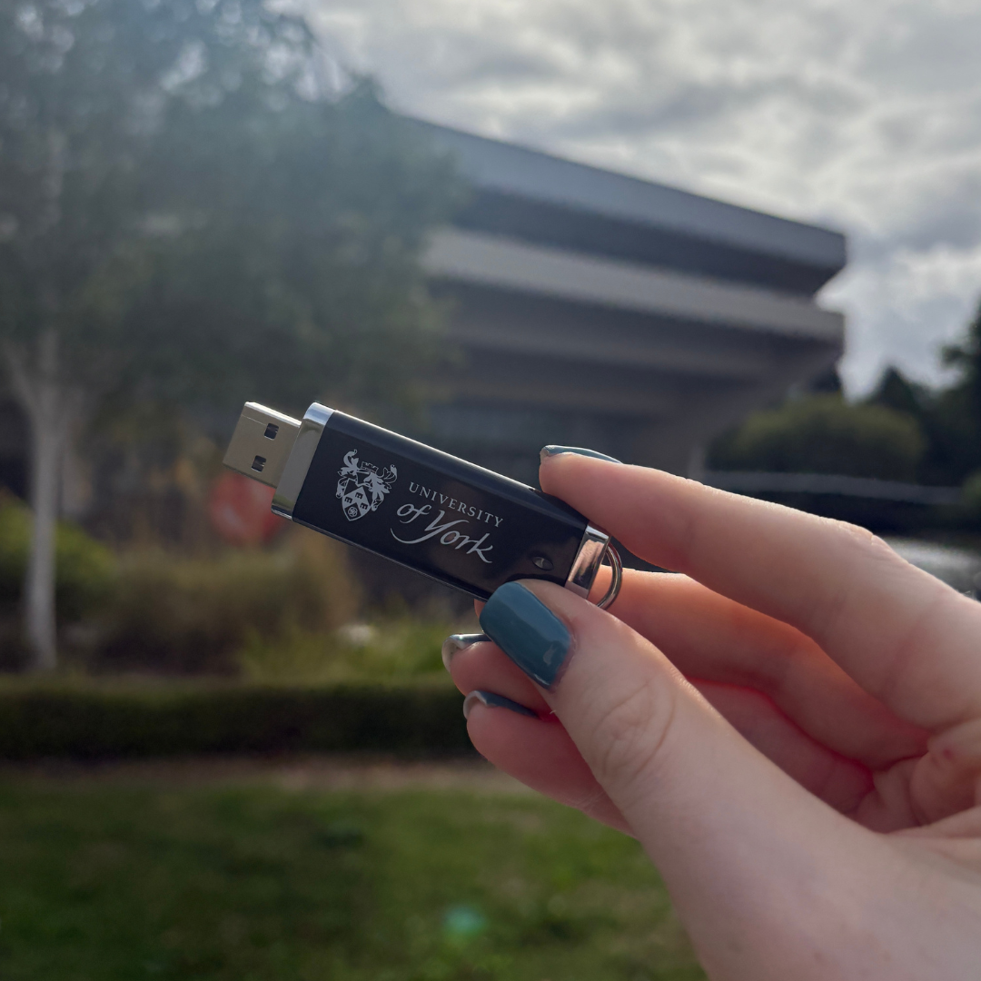 16GB USB